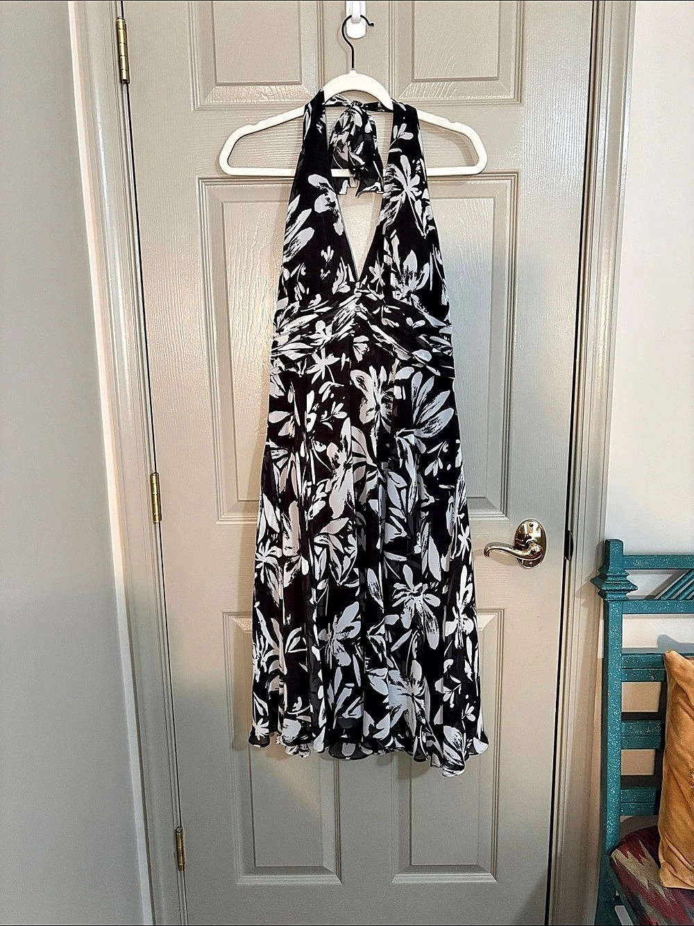 White House Black Market Floral Halter Dress in Black & White Size 12